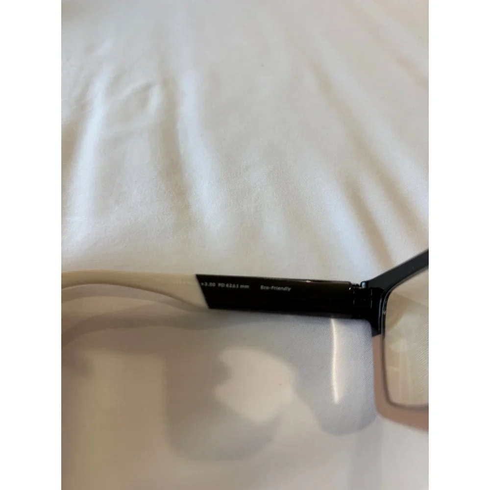 Peepers Take a Bow Blue Light Reading Glasses Black Tan +3.00 3525300 Eco Frame